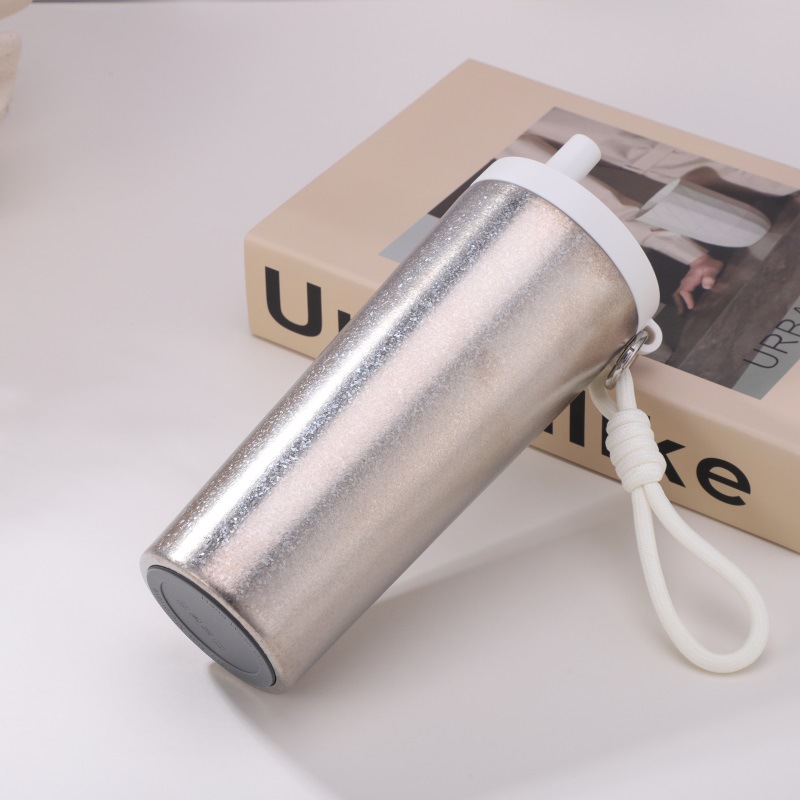 Straws insulated cup, high school girls' appearance level, pure titanium inner liner coffee cup, large-capacity straws cup, titanium cup for students to go to school, portable full figure
