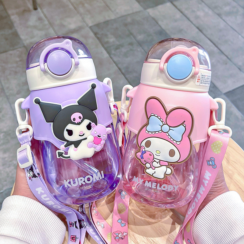 Sanrio authorized plastic cups, straw cups, large-capacity portable cups, student outdoor sports drinking cups, portable sealed full figure