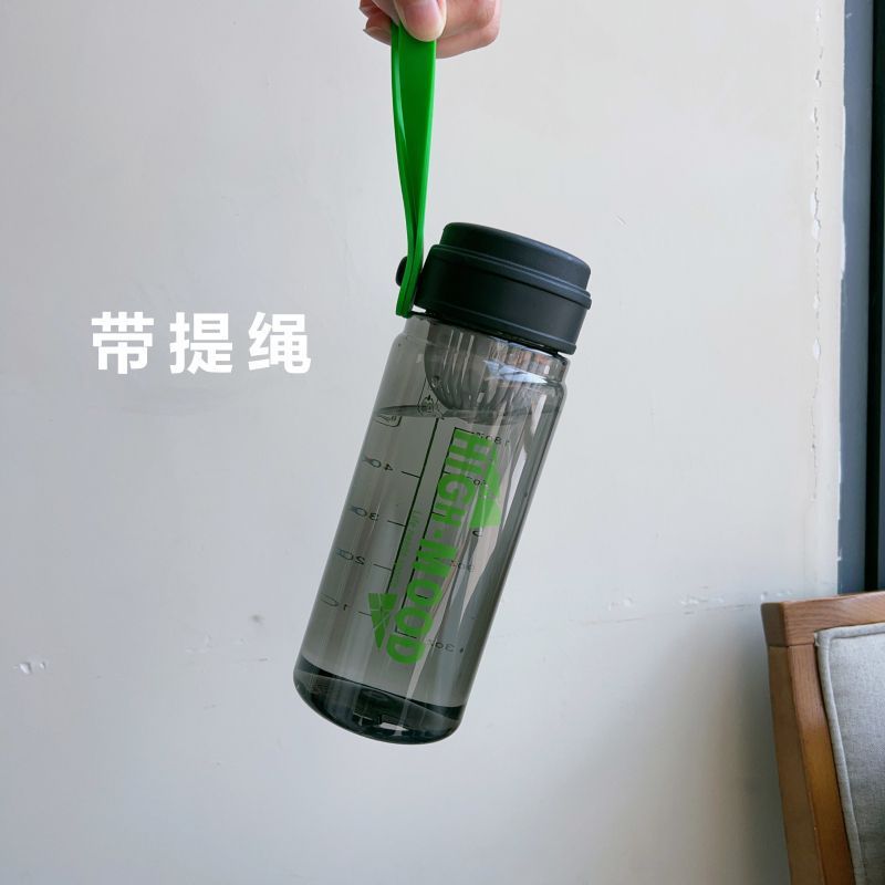 Summer sports water cup, large-capacity portable outdoor plastic cup, high appearance level for both men and women, with tea separator, student fitness water bottle Application Scenario