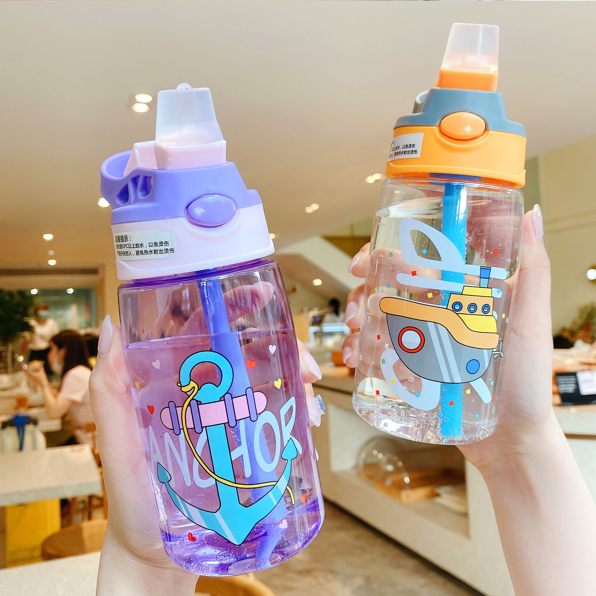 Children's kindergarten straw cup, new creative duckbill plastic cup, cartoon cute, portable and anti-drop water bottle full figure