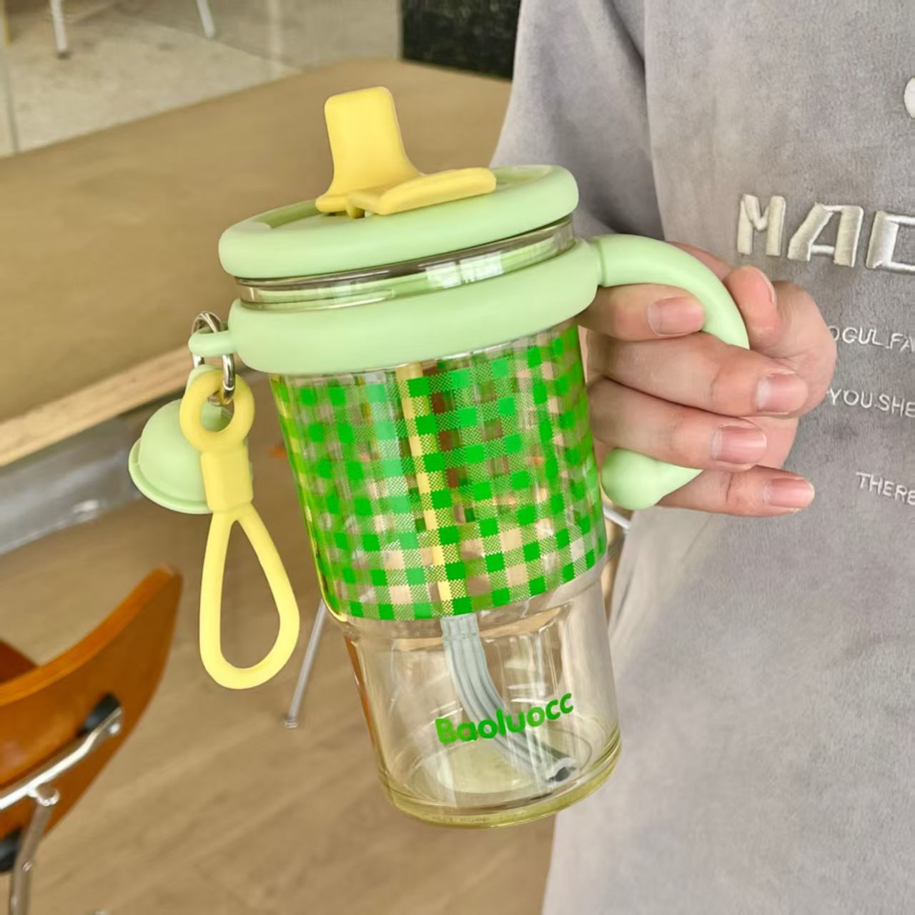 Summer water cup for girls, high appearance level 2025, large-capacity new model, cute and portable summer student straw, easy to use Application Scenario