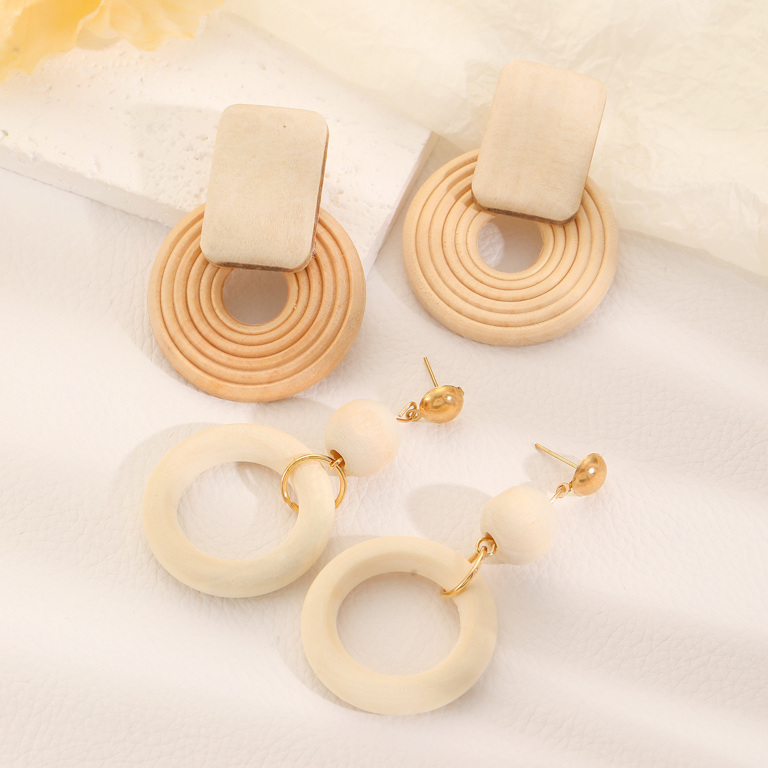European and American geometric wooden threaded earrings, water drop petal earrings, women's Bohemian ins ethnic style earrings and accessories Specification drawing