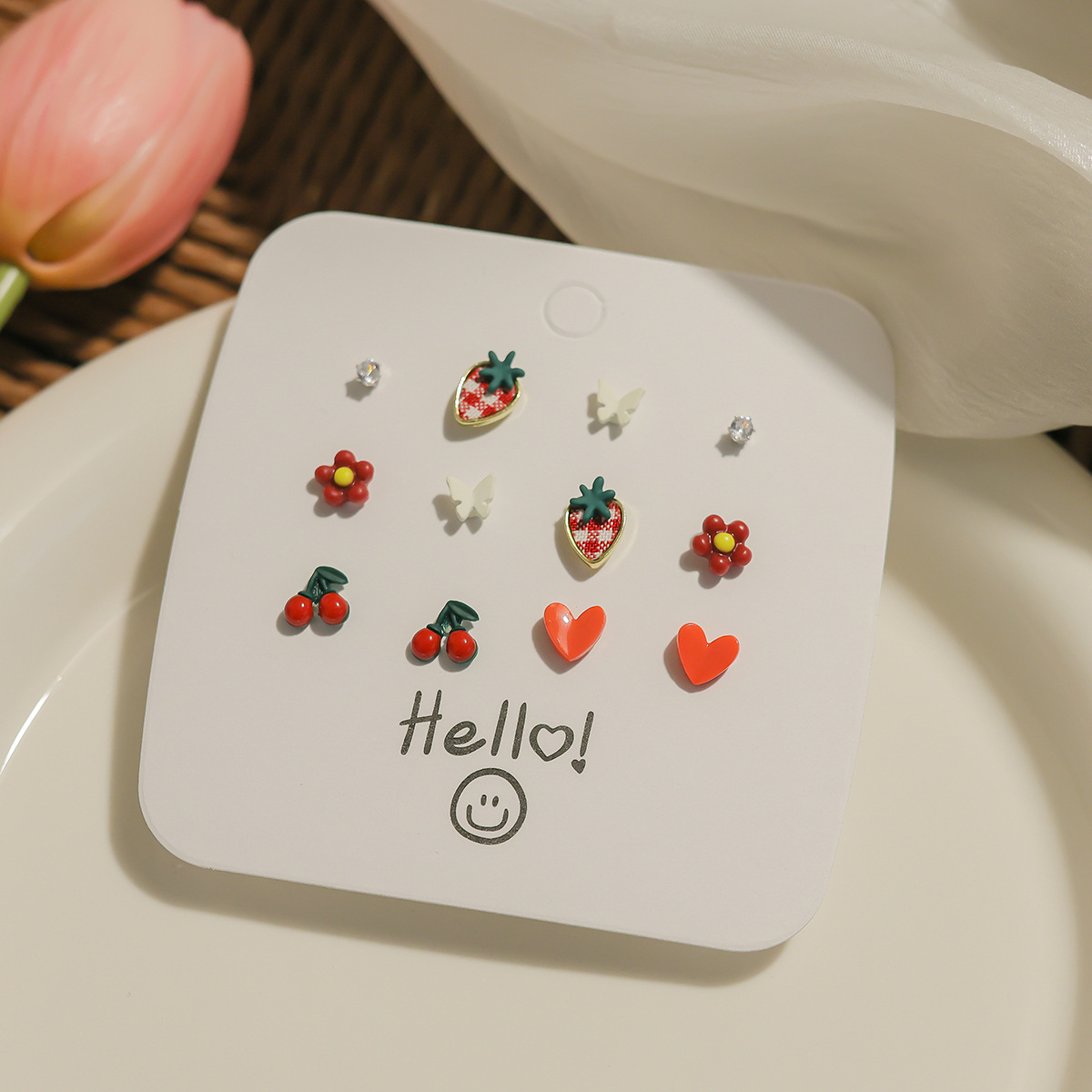 Cute strawberry cherry silver needle stud earrings, sweet and versatile student earrings, new Instagram simple, small and exquisite earrings Specification drawing
