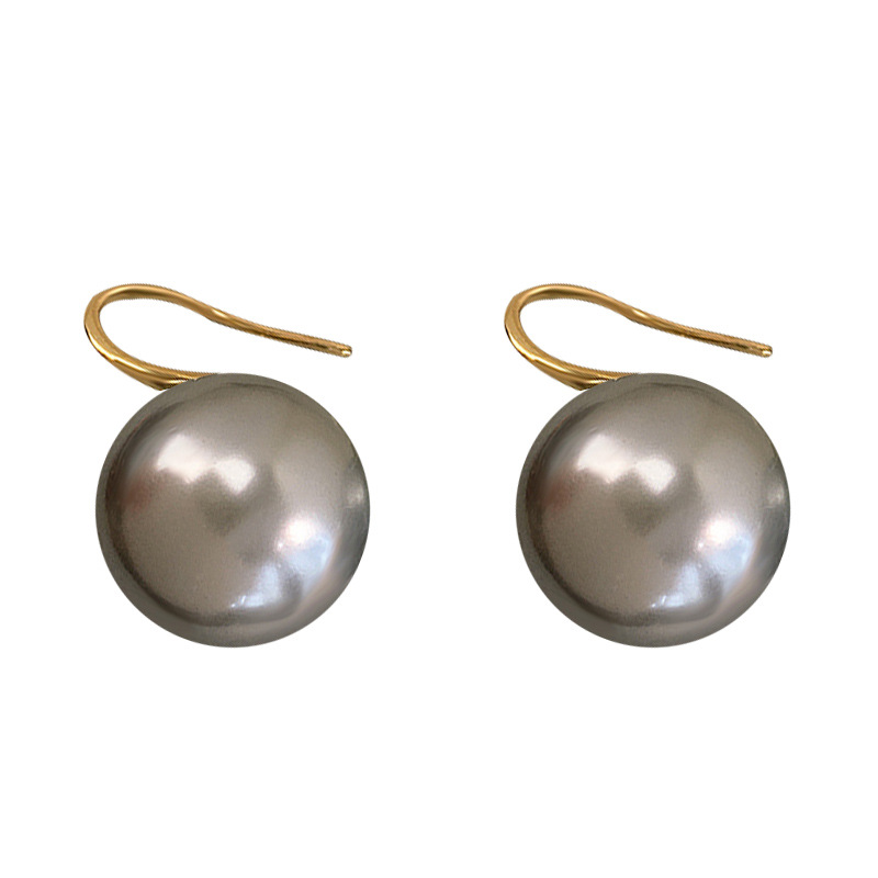 French pearl stud earrings for autumn and winter 2023, a new bestseller with a light luxury and niche design Item Picture