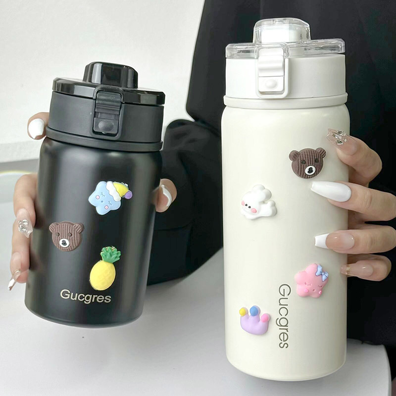Food-grade 316 stainless steel insulated water cup, large-capacity portable insulated cup, convenient for junior and senior high school children to go to school full figure