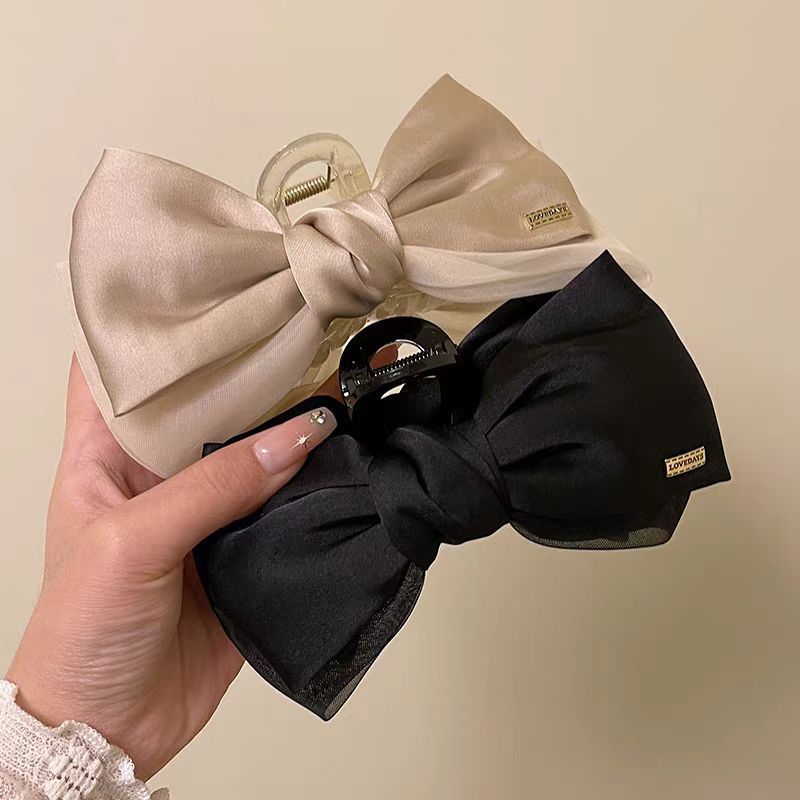 New "Fugitive Princess" hairpin for women, large double-layer bow grab clip, high-end lace shark clip, elegant hairpin details Picture
