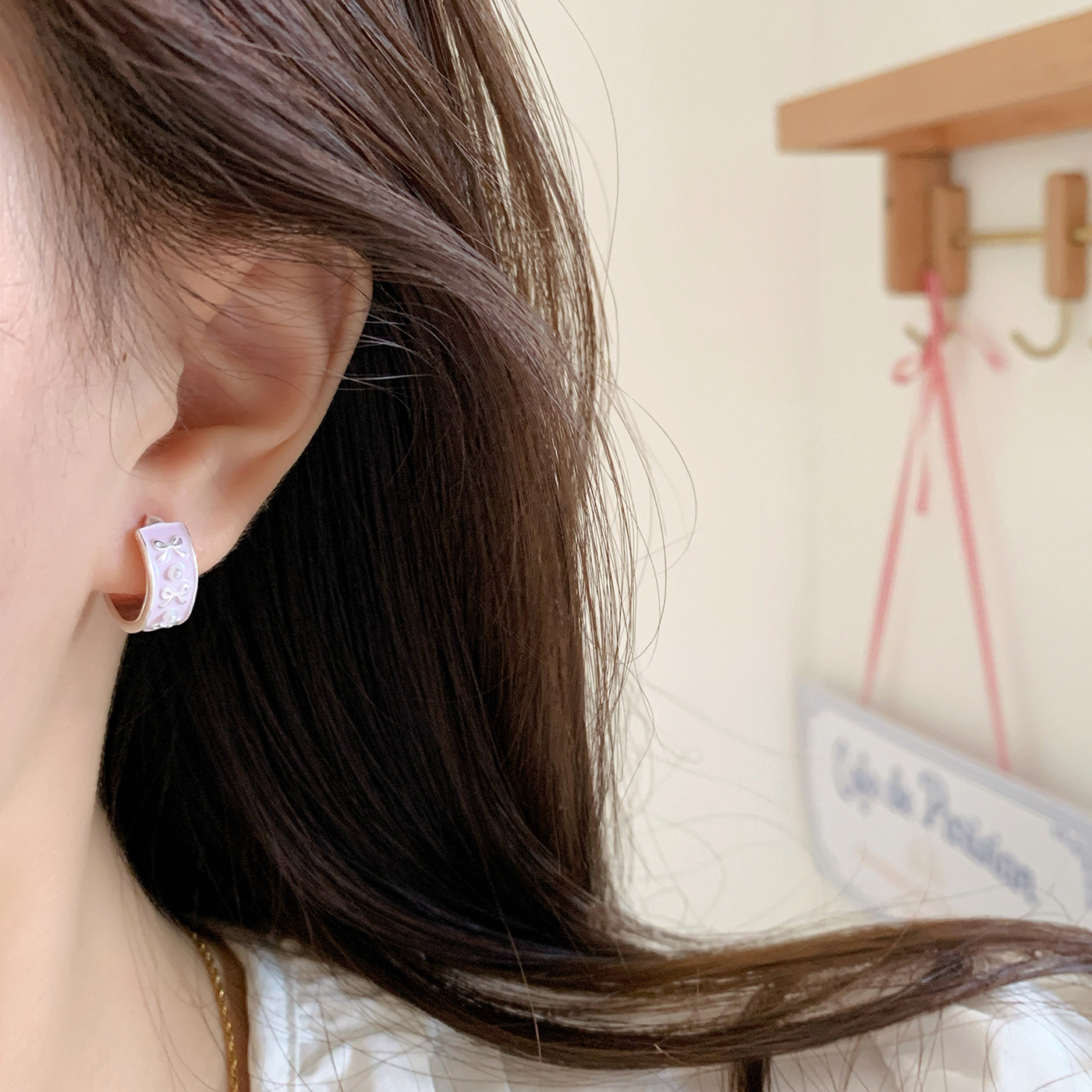 New sweet and exquisite oil-dripping bow C-ring stud earrings, silver needle for women, fresh butterfly, versatile earrings for students' temperament details Picture