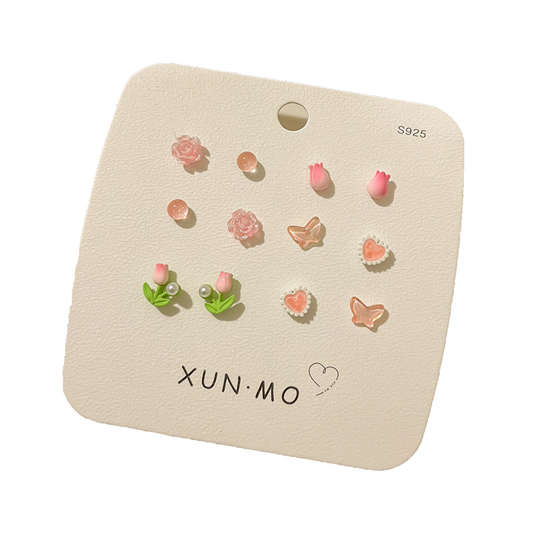The new summer silver needle stud earrings set is fresh, cute and versatile. The earrings are small and sweet Item Picture