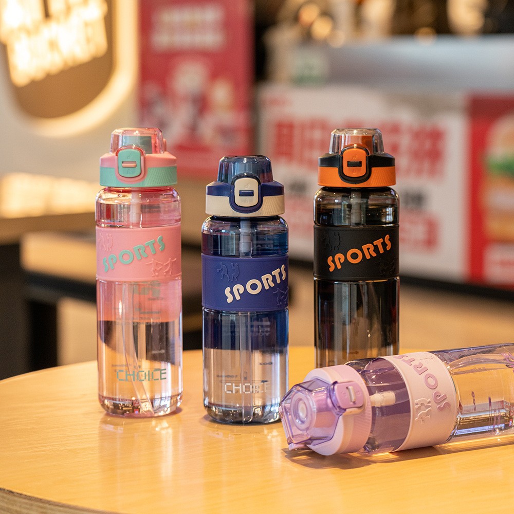 New plastic cups, large-capacity fitness water bottles, summer high appearance level men's and women's drinking cups, student straw cups Application Scenario