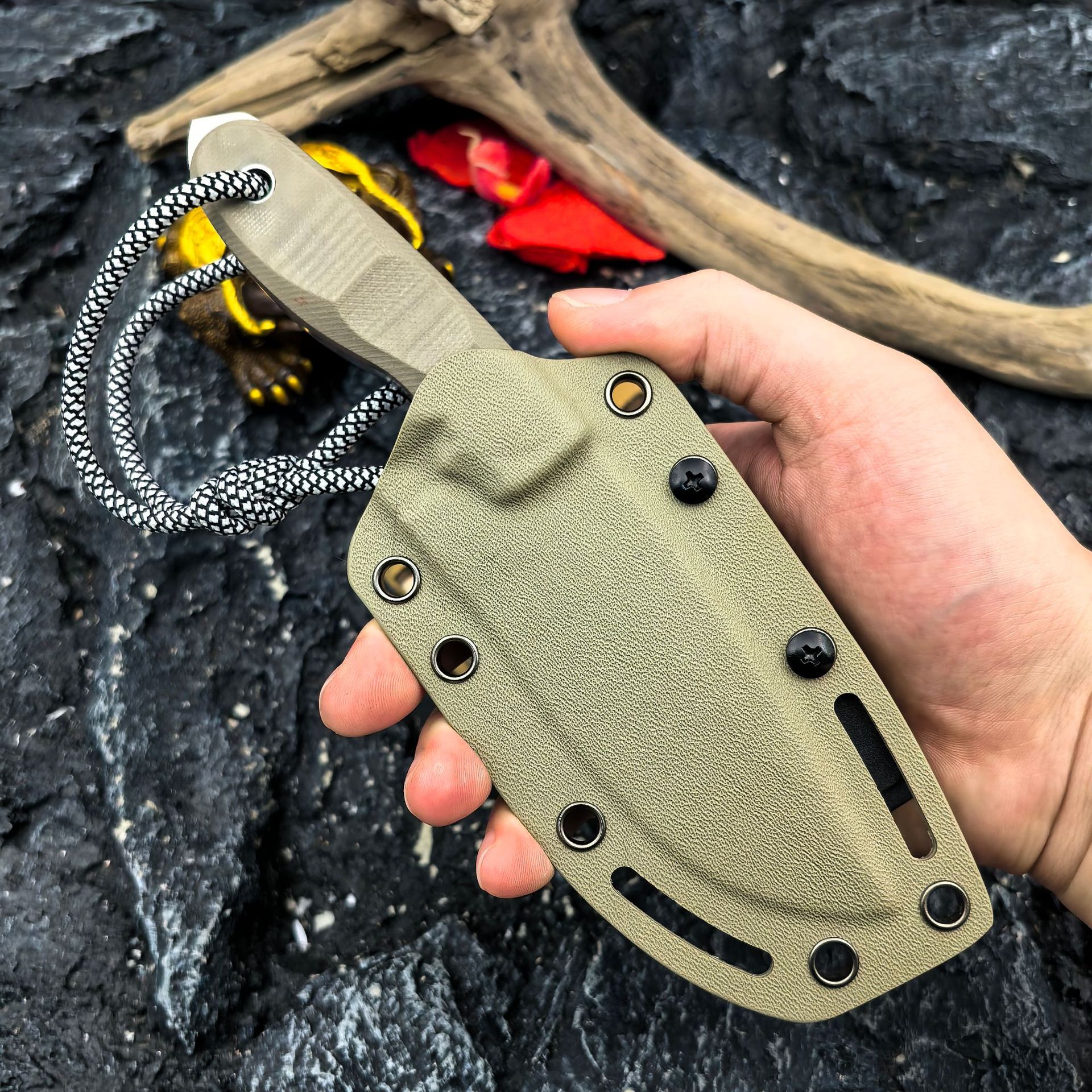 New genuine dovetail high-hardness, high-appearance level forged outdoor portable fishing, camping, household fruit-specific knife Specification drawing