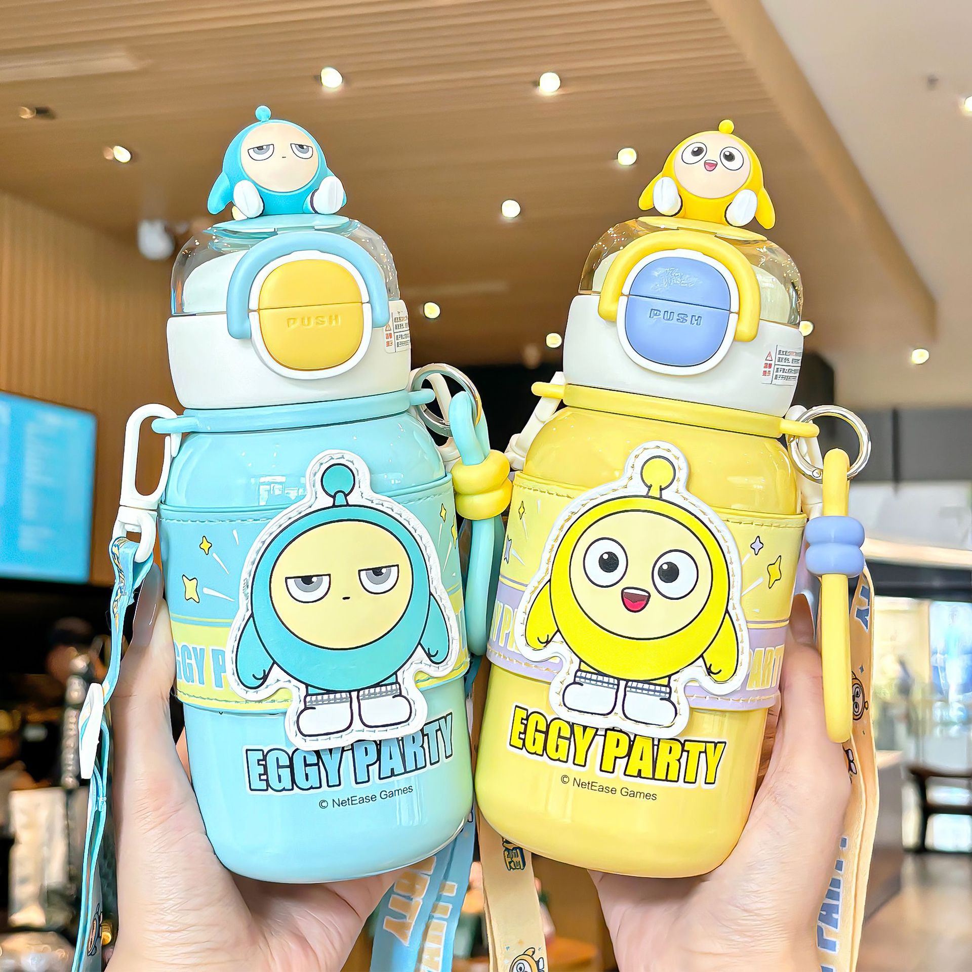 The Egg Boy Party Family series of double-drink cup sleeves, children's insulated cups, lock design, sturdy cup rings, portable water cups full figure