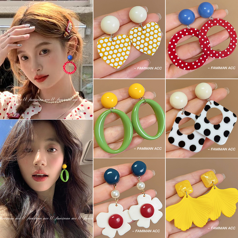 Retro Hong Kong-style colorful earrings for girls, a fresh and elegant spring stud, 2025 new style, personalized and fashionable earrings full figure