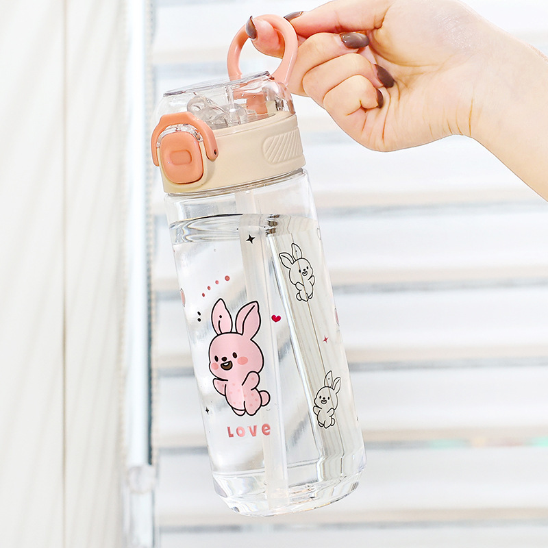 Summer water cup, large-capacity children's simple plastic portable straw, cute high appearance level, portable cup for boys and girls Application Scenario