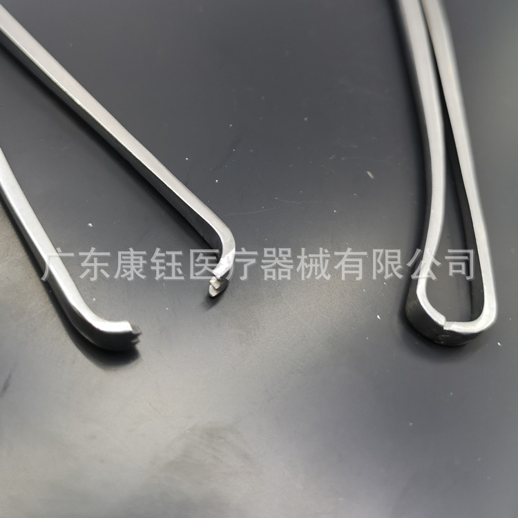 Pulun Medical surgical instruments: Needle holder pliers, straight forceps, handkerchief forceps, 25cm cervical forceps, oval forceps, 20cm Item Picture