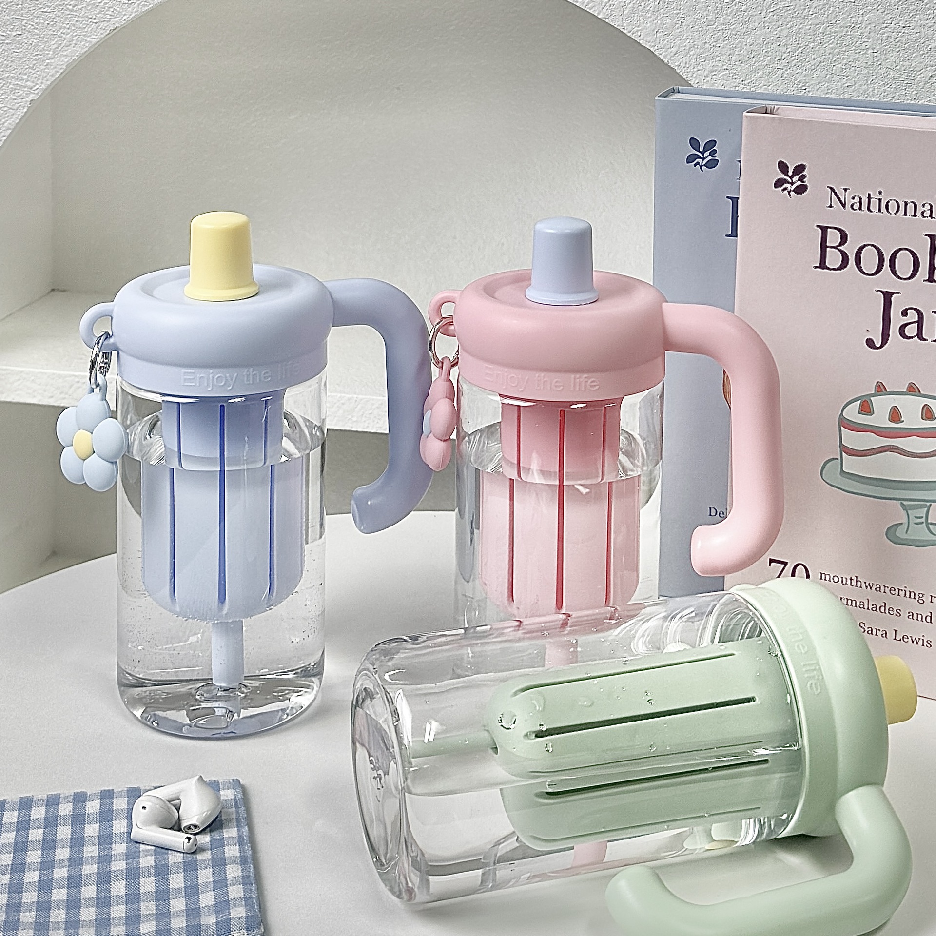 Office tea-water separation cups, cute water cups, girls' high appearance level in cups, portable sports water bottles for going out wholesale details Picture