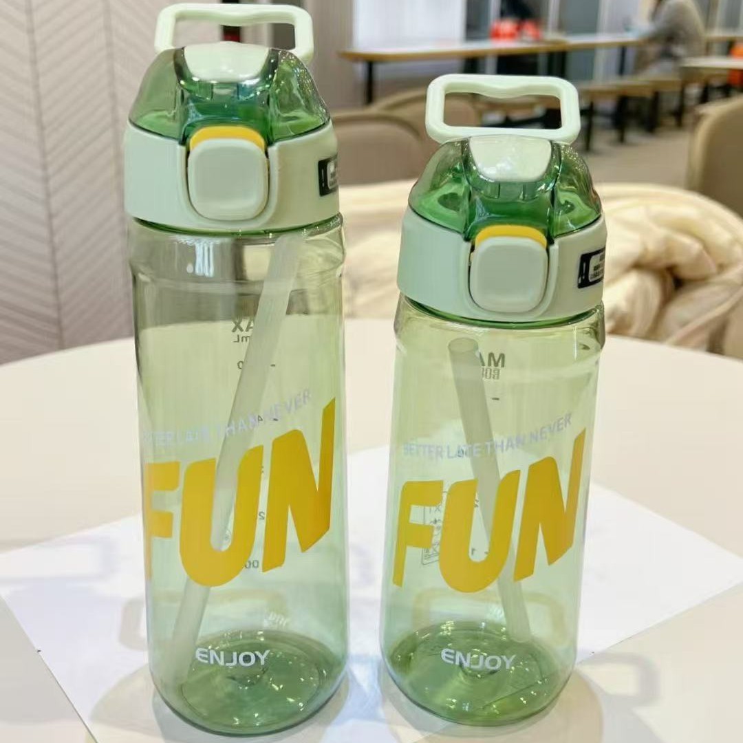 Simple student portable water bottles, straw cups, couple casual cups, plastic water cups wholesale, children's sports cups Item Picture