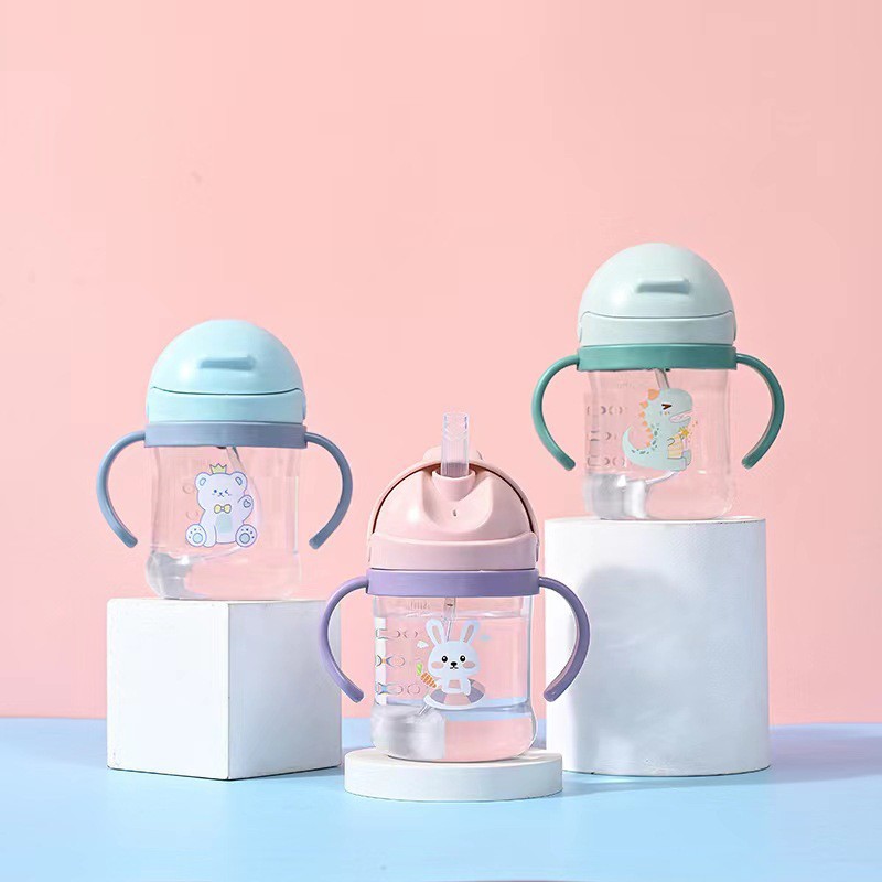 New Spring/Summer 2023 infant and toddler drinking cup, inverted, leak-proof and anti-reflux baby cold water cup 250ml Application Scenario