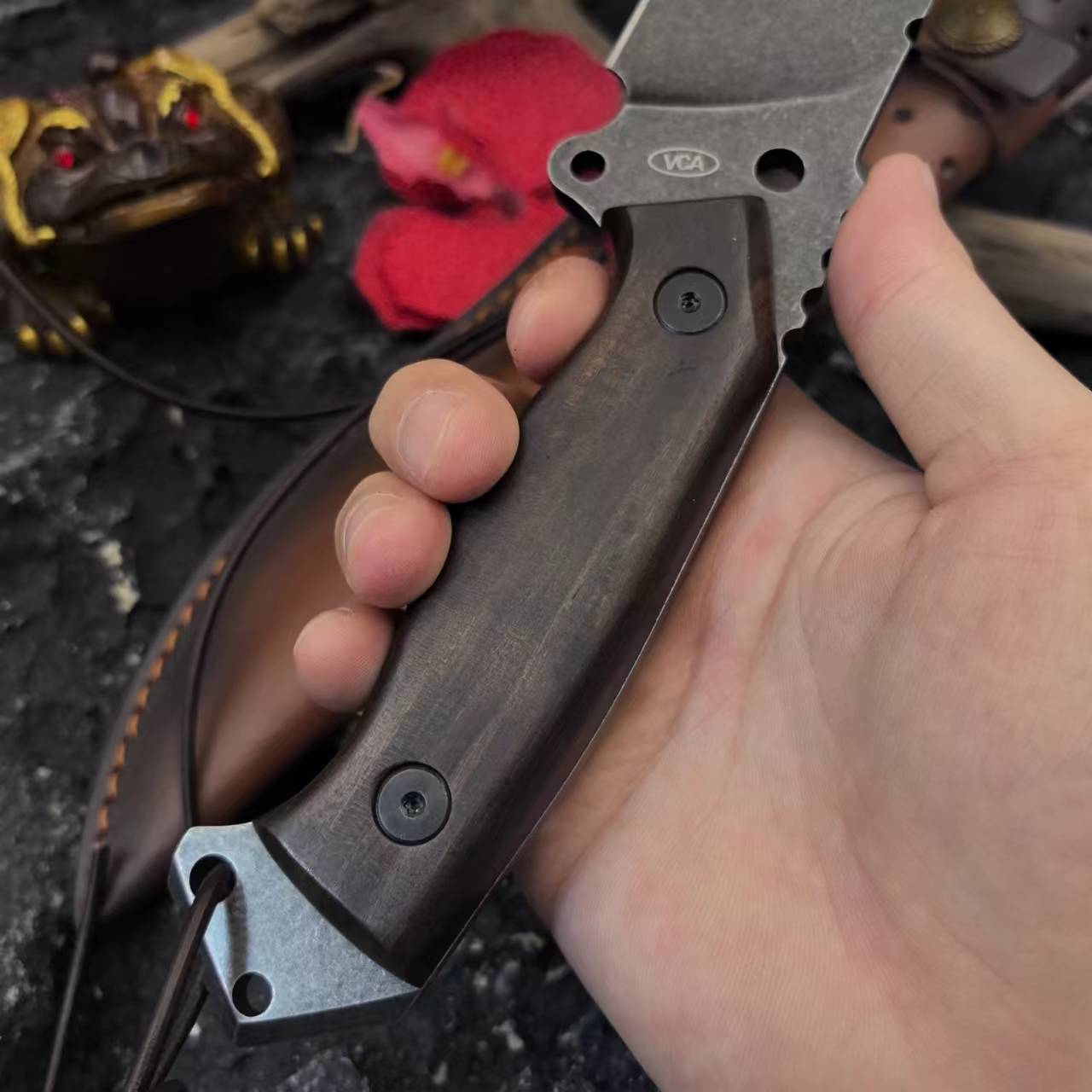 The new D2 Tyrannosaurus rex one-piece keel hand-forged high-hardness outdoor multi-functional straight knife and wilderness camping survival knife Specification drawing