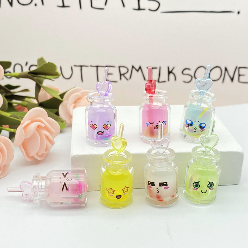 Creative cartoon cute expressions, light-absorbing juice cups, night-luminous DIY handcrafted keychains, student schoolbag pendants and accessories Item Picture