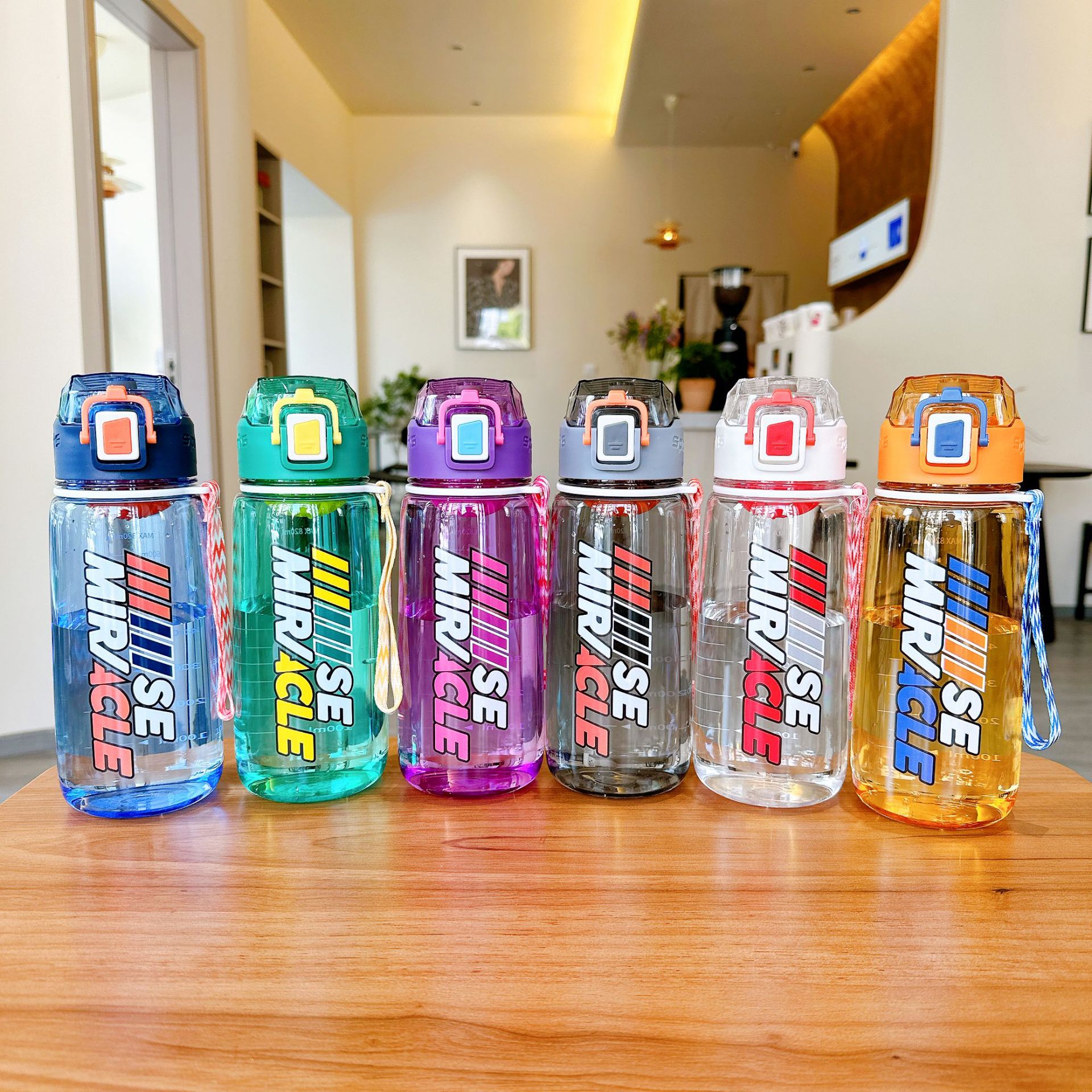 New sports plastic cup for direct drinking, large-capacity trendy water cup, simple student outdoor cup with tea strainer, summer portable cup details Picture