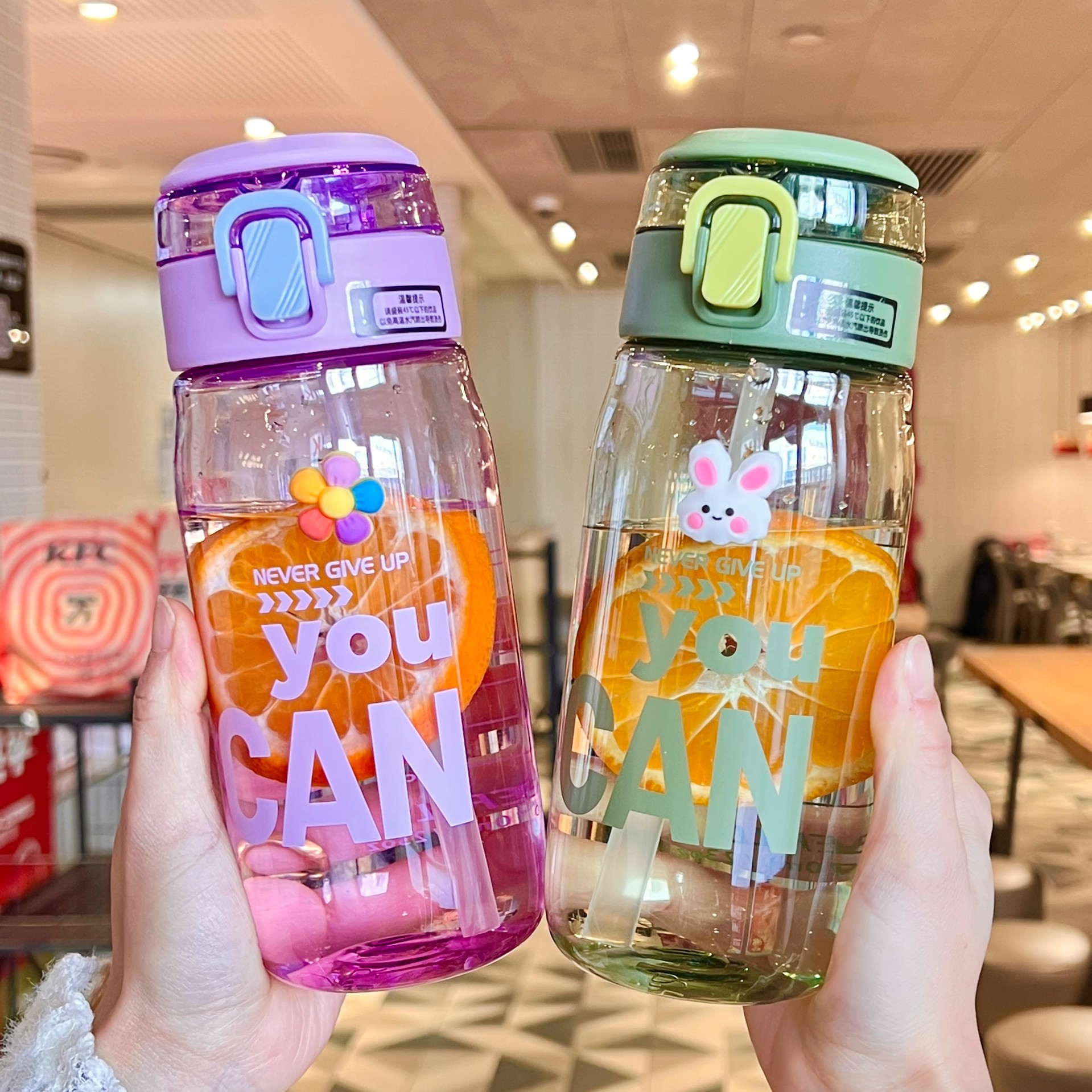 Adult straw water cup, large-capacity water bottle, portable summer, high appearance level, student plastic cup with scale, new style for women full figure
