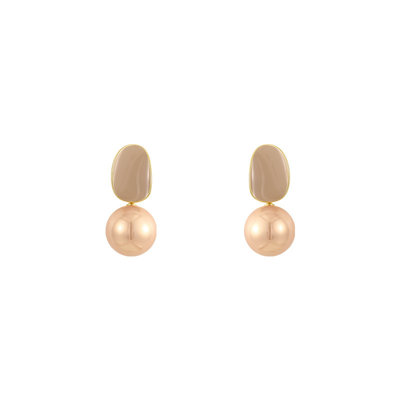 Silver needle high-end pearl flower earrings, fashionable retro light luxury earrings, French elegant temperament, internet-famous earrings for women Item Picture