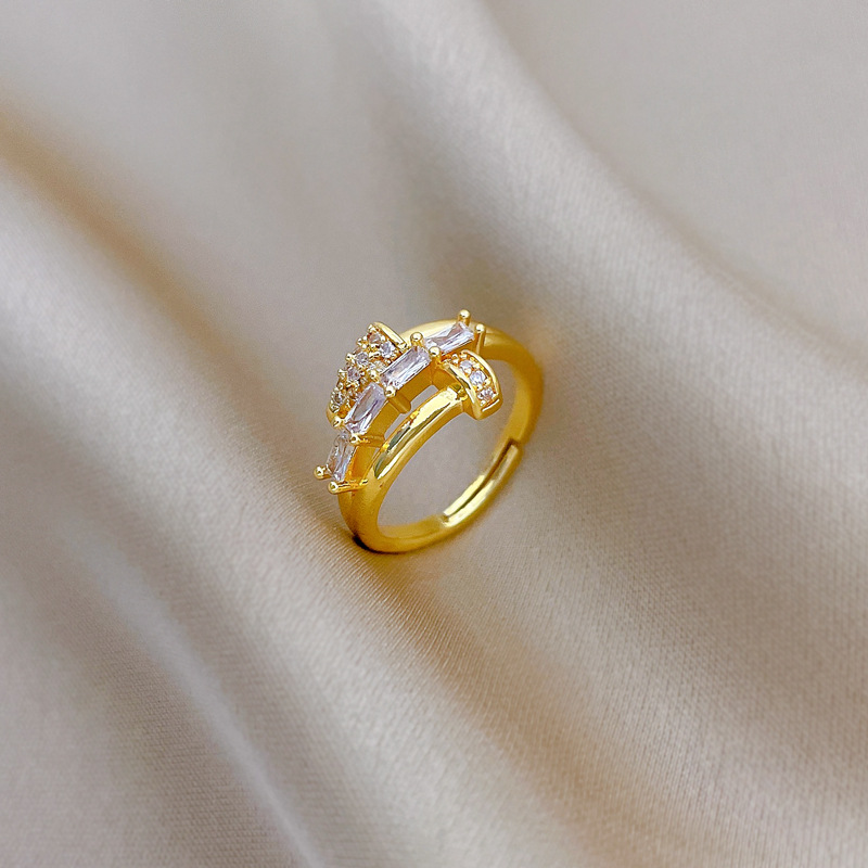 【 Real gold electroplating 】 Open nail women's fashionable micro-inlaid light luxury ring index finger ring, the same style as Internet celebrities, cold style Application Scenario