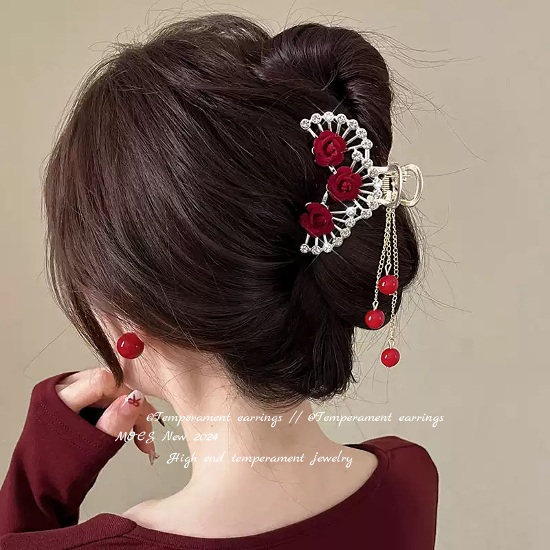 Red velvet rose pinch women's 2024 new high-end back hairpin, updo, shark clip headwear Application Scenario