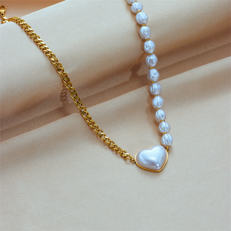 European and American cross-border beaded chain splicing pearl heart-shaped pearl titanium steel metal necklace, fashionable and niche punk necklace details Picture