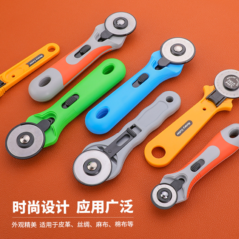 Manual roller fabric cutting knife, leather cutting knife, paper cutting knife, circular wallpaper knife, roller knife, dashed line, curve, wavy line, utility knife details Picture