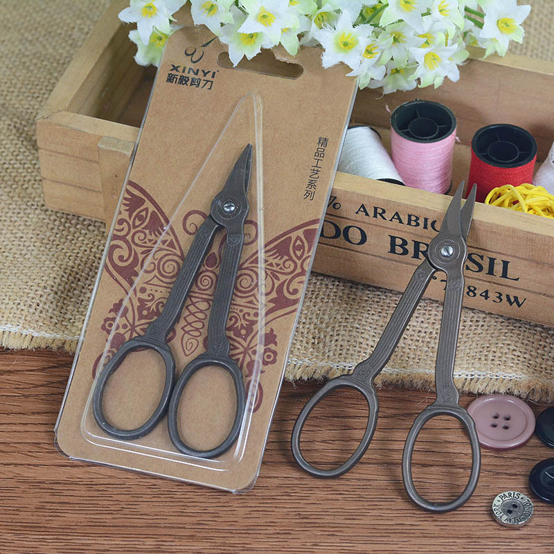 Xinyi Scissors, retro scissors, antique scissors, household embroidery scissors, metal scissors, integrated forging and pressing scissors, stationery scissors Application Scenario