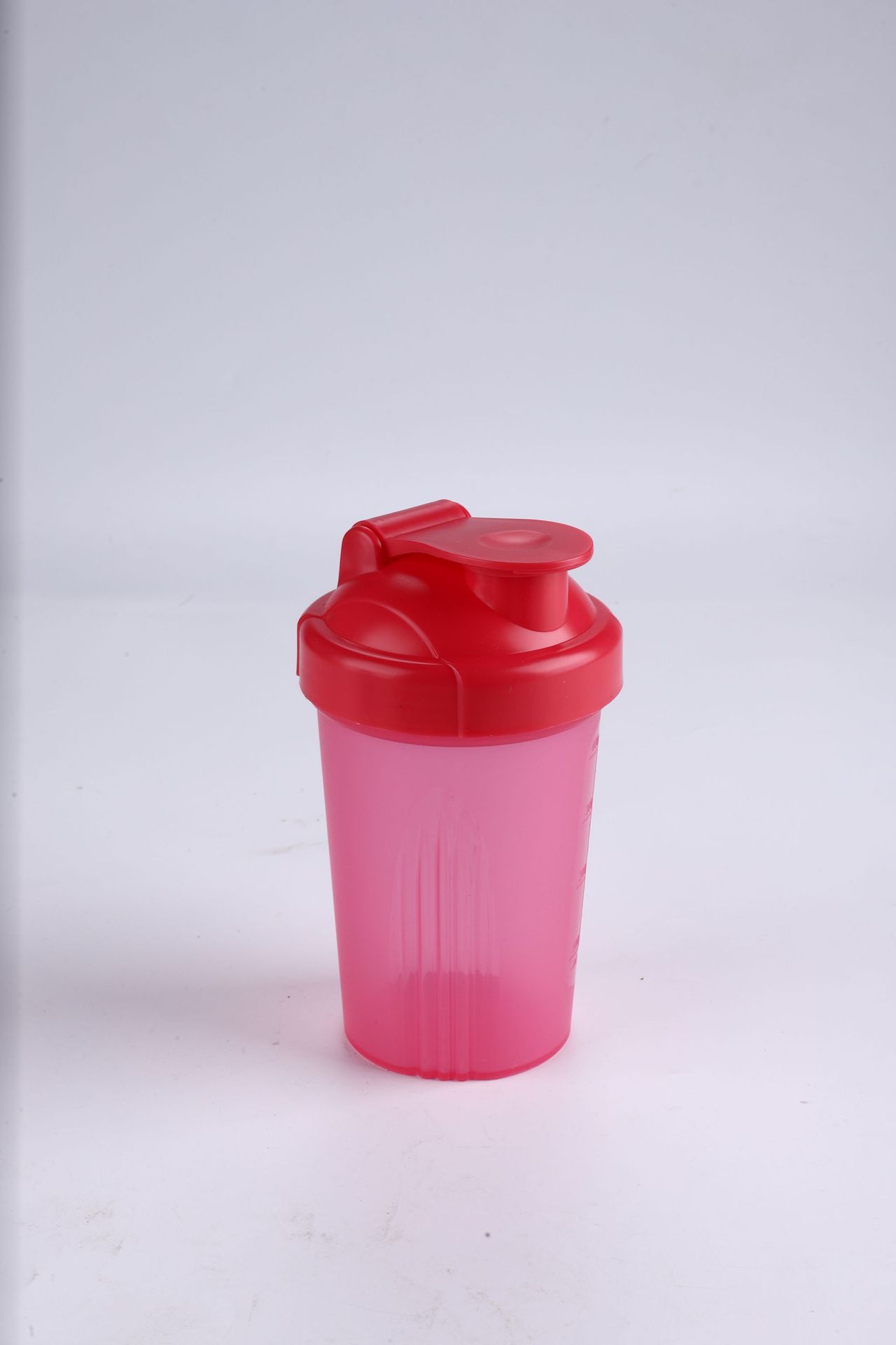 Wholesale plastic water cups, portable flip-top sports water cups, 400ml protein powder shaker cups Application Scenario