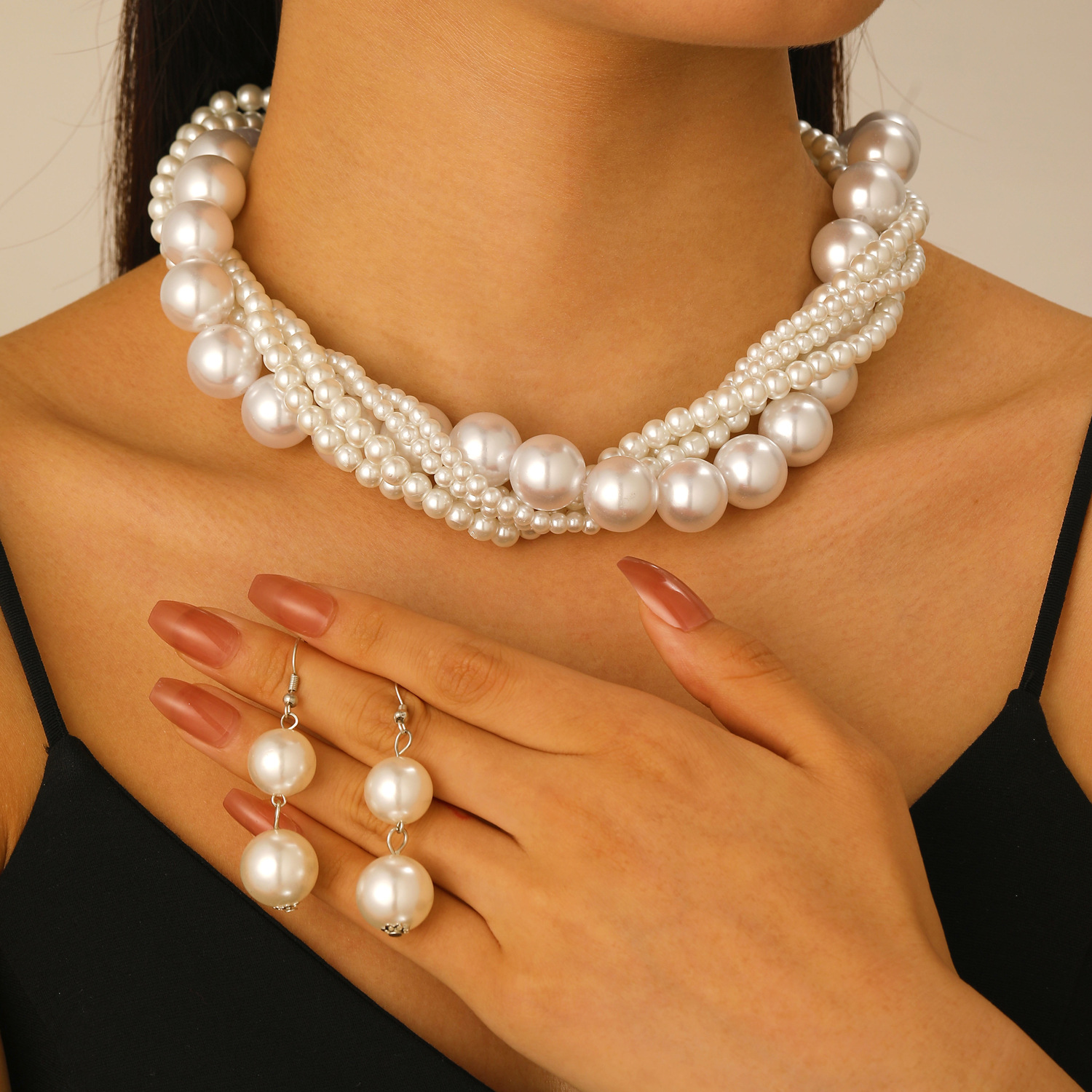European and American cross-border jewelry, exaggerated pearl necklace, earrings, two-piece set, stacked neckchain, earrings, high-end jewelry for women full figure