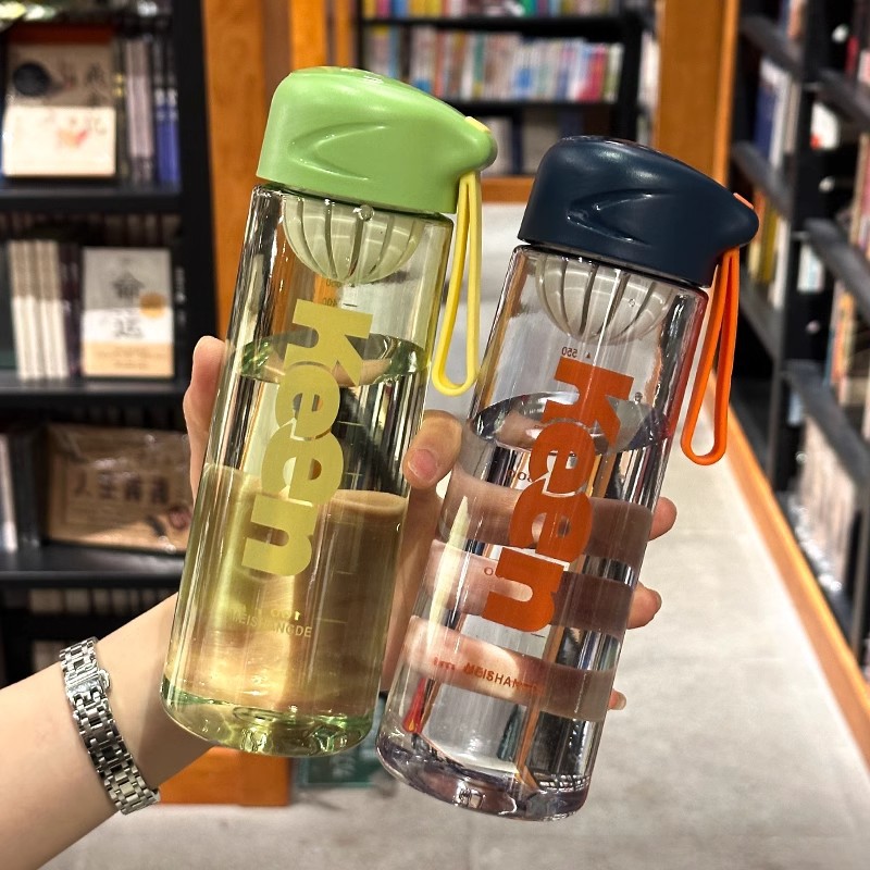 Girls, high appearance level, ins portable cup, children's water cup, simple, anti-drop, heat-resistant plastic, students Application Scenario