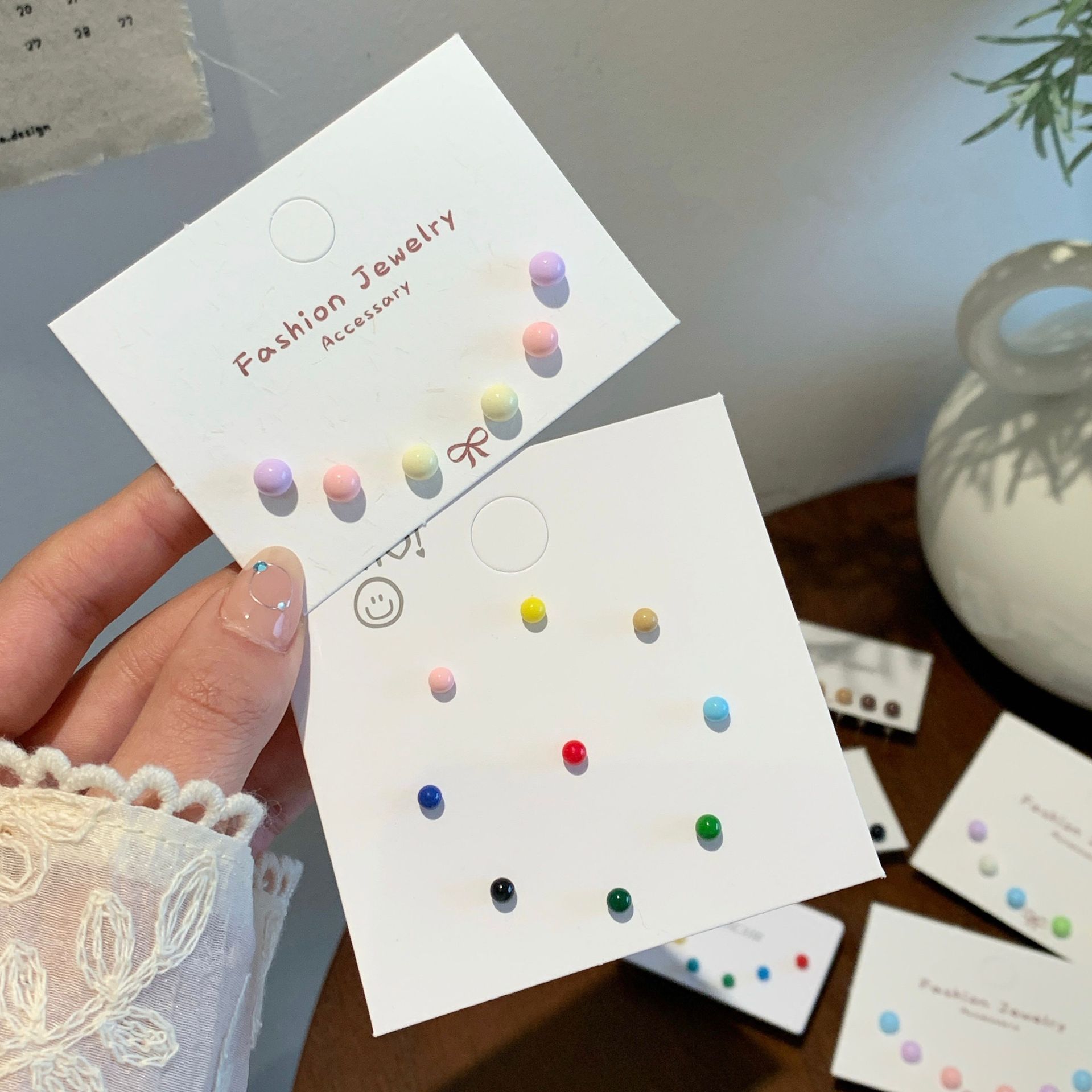 Colorful mini oil-dripping bean ear stud set, silver needle ear piercing, ear bone stud, small and versatile earrings for students Specification drawing