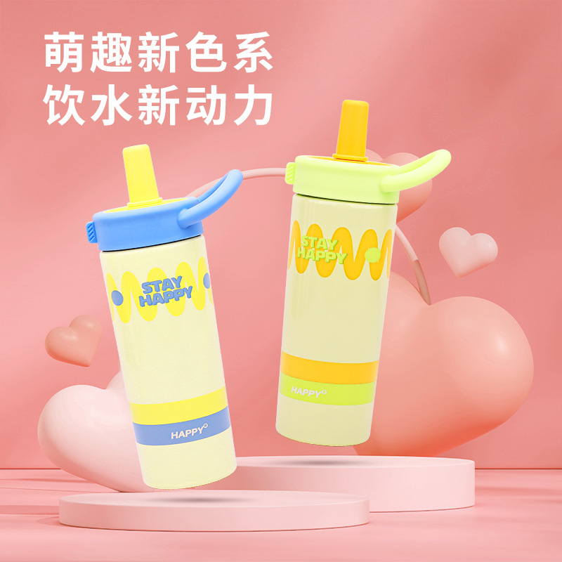 The new summer insulated cup has a high appearance level. It features a creative straw cup with a lid for dual drinking and a coffee cup with a handle made of 316 stainless steel details Picture