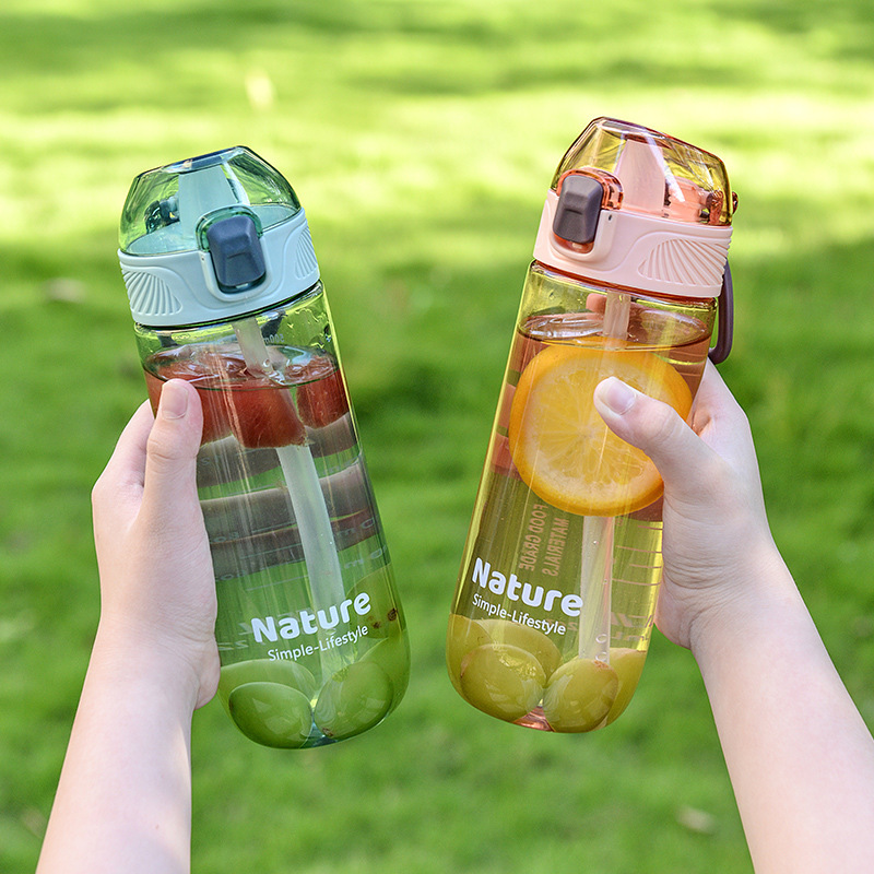 ins water cups for children, summer, boys and girls, high appearance level, straws, special water bottles for pregnant women and new mothers, scale full figure