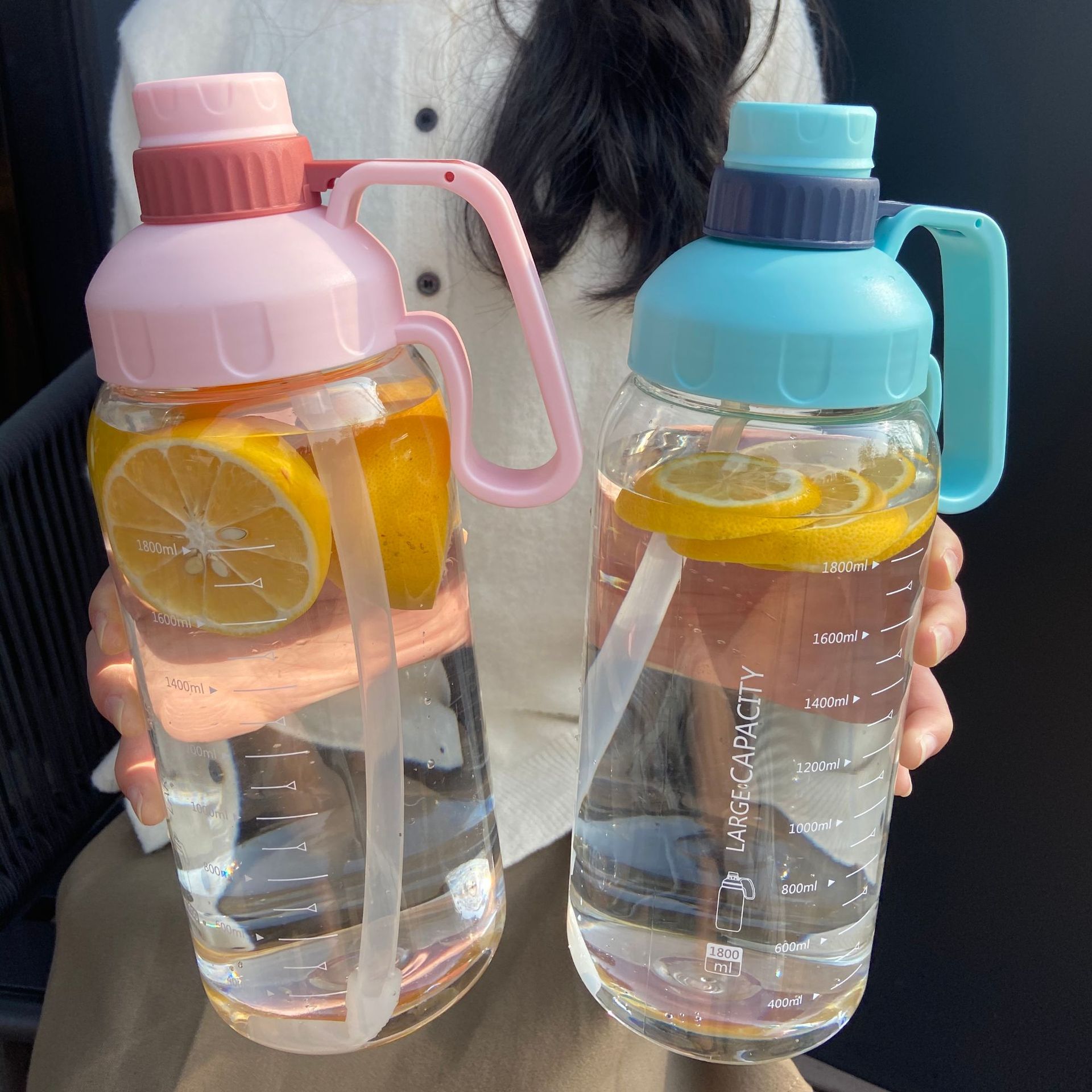 Water cup, plastic cup, outdoor portable with scale, space water bottle, sports Internet celebrity drinking straw cup, gift, portable full figure