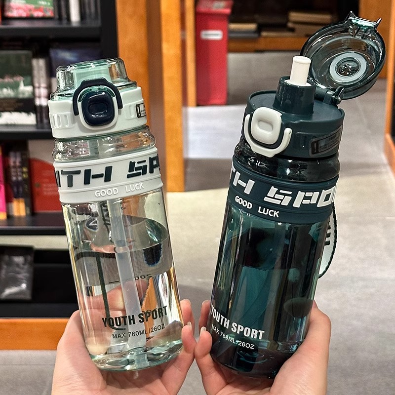 Simple and large-capacity plastic water cup, high appearance level, men's and women's fitness sports water bottle, anti-drop portable space cup, heat-resistant details Picture