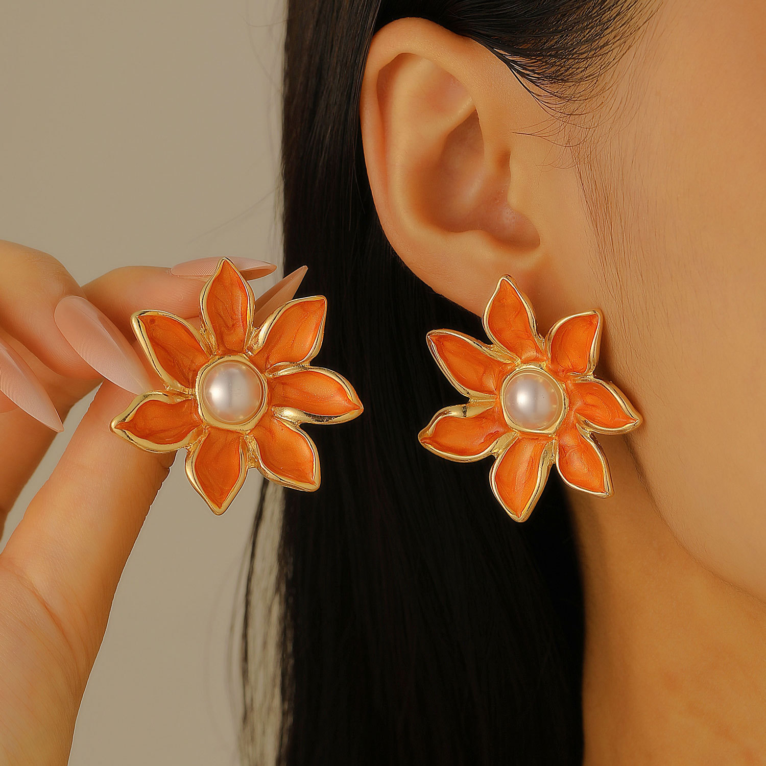 vintage colored oil-dripping flower earrings, a fresh and delicate forest-themed style with pearl petal stud earrings full figure