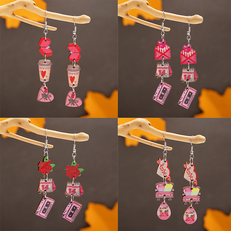 New cross-border Valentine's Day earrings, women's retro creative design rose heart tassel earrings, European and American style earrings full figure