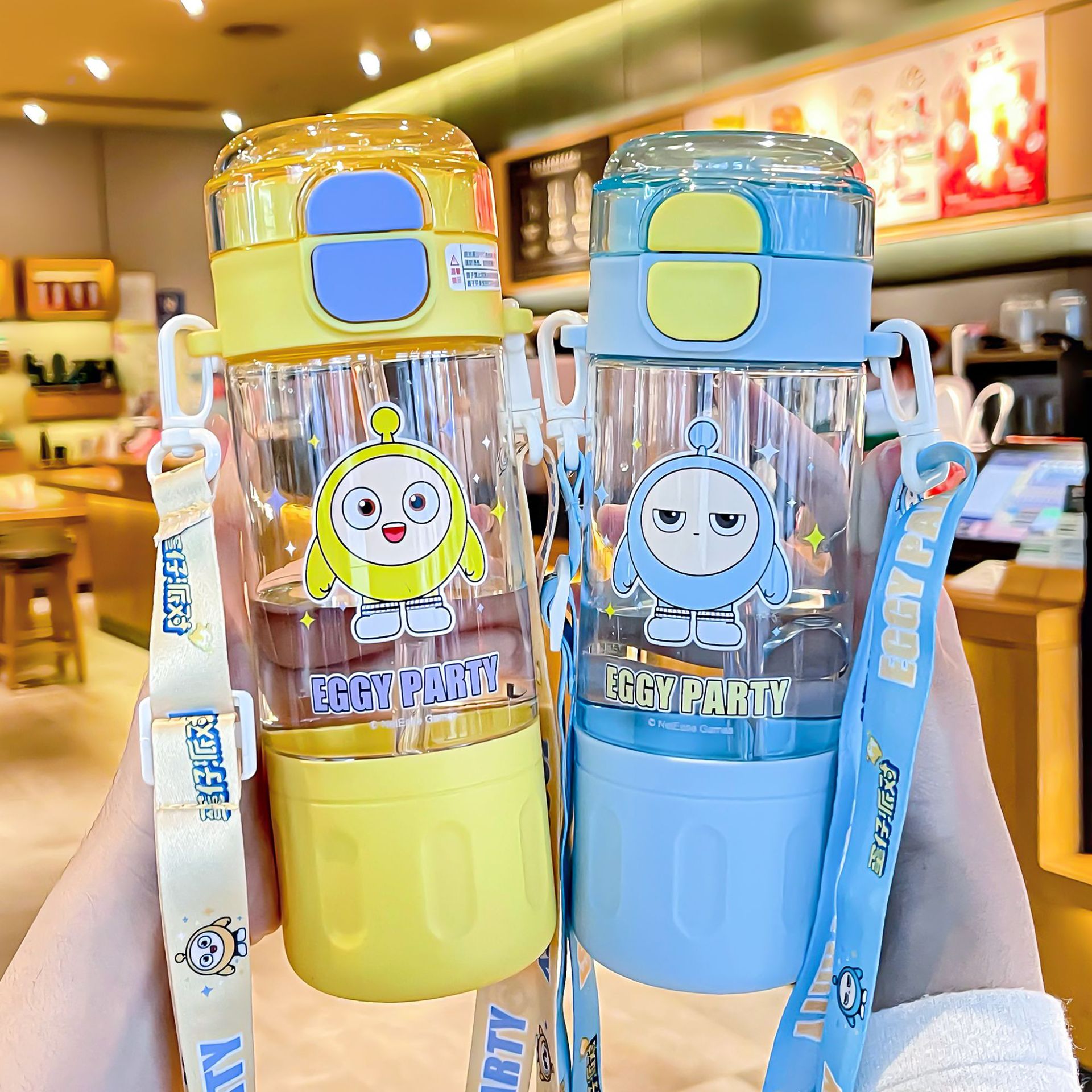 2025 New high-appearation-level straw cup, large-capacity double drinking cup for girls, convenient cartoon plastic cup tritan details Picture
