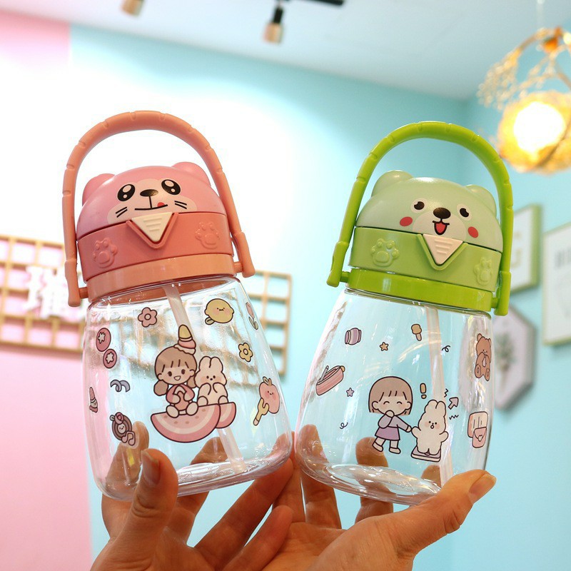 Summer trendy and cute student water cup, large-capacity children's water bottle, high appearance level, plastic cup with straw, anti-drop full figure