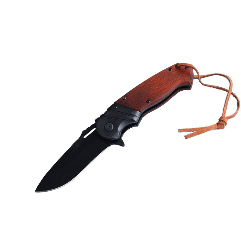 Multi-functional outdoor tools: survival folding knife, convenient folding knife for the wild, leather lanyard, convenient hanging knife Application Scenario