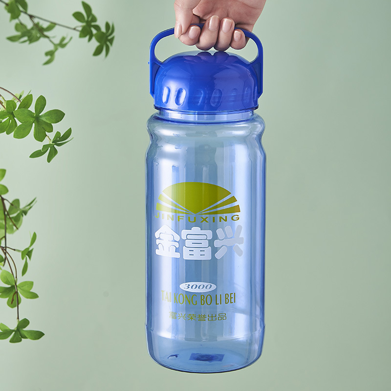 Explosion-proof space cup, 3000ml super large capacity outdoor men's sports water bottle, high-temperature resistant, shockproof and leak-proof plastic cup Application Scenario