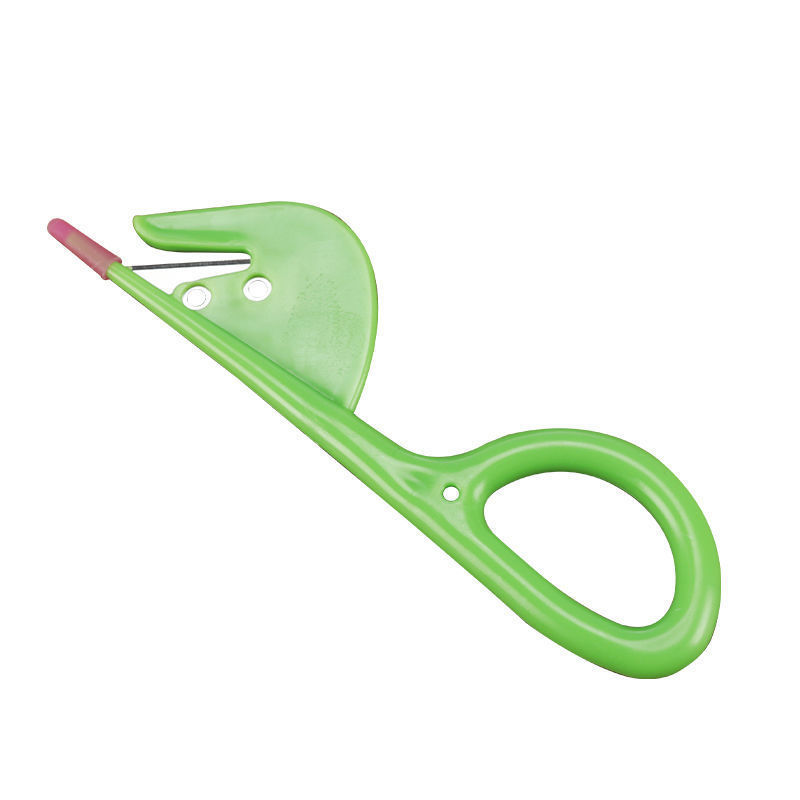 A practical kitchen intestinal opener for opening chicken and duck intestines, a household goose intestine cutter for killing eels and loaches, and a knife for breaking and unblocking intestines Item Picture
