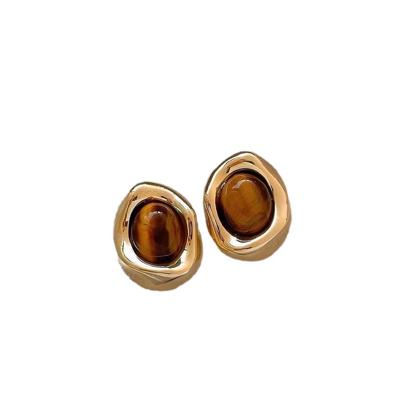 Hong Kong-style unique tiger's eye stone earrings, retro Maillard earrings, women's niche design sense, high-end stud earrings, light luxury, versatile Item Picture
