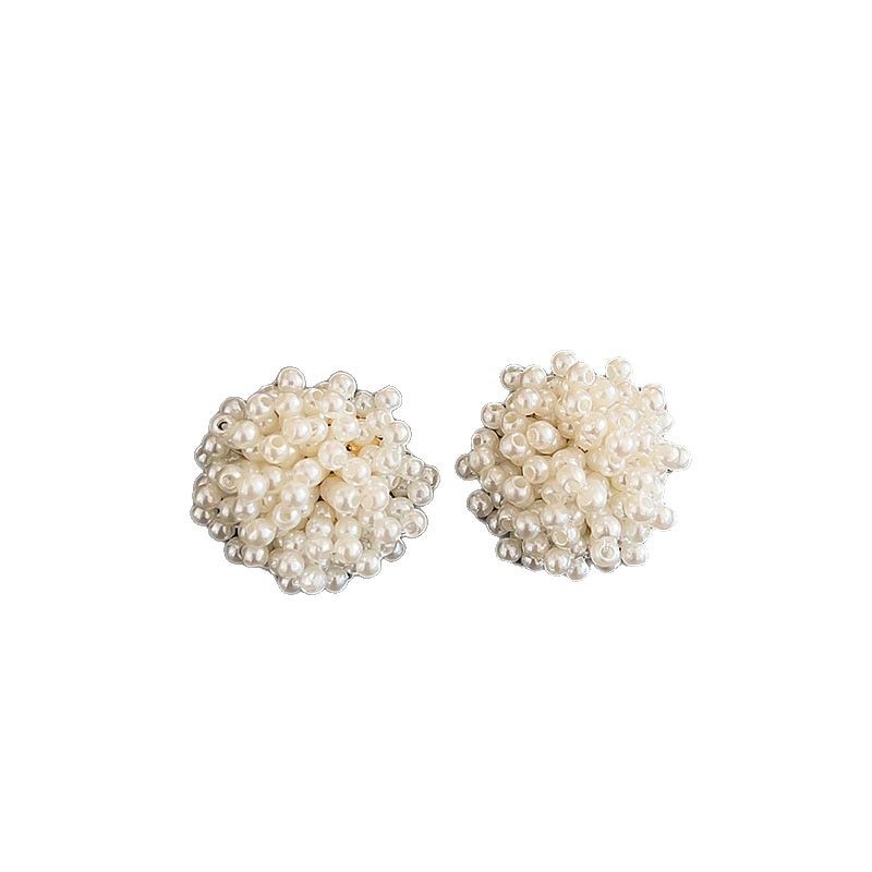 French-style shell flower earrings, high-end women's stud earrings, light luxury and elegant earrings, niche design pearl stud earrings and earrings Item Picture