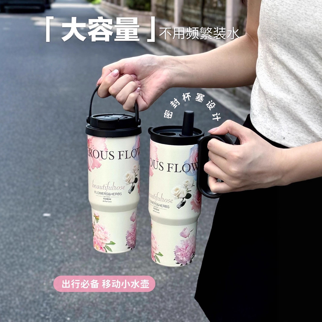 Straws insulated cup for girls, high appearance level, 2025 new light luxury water cup, large-capacity coffee cup for carrying out Application Scenario