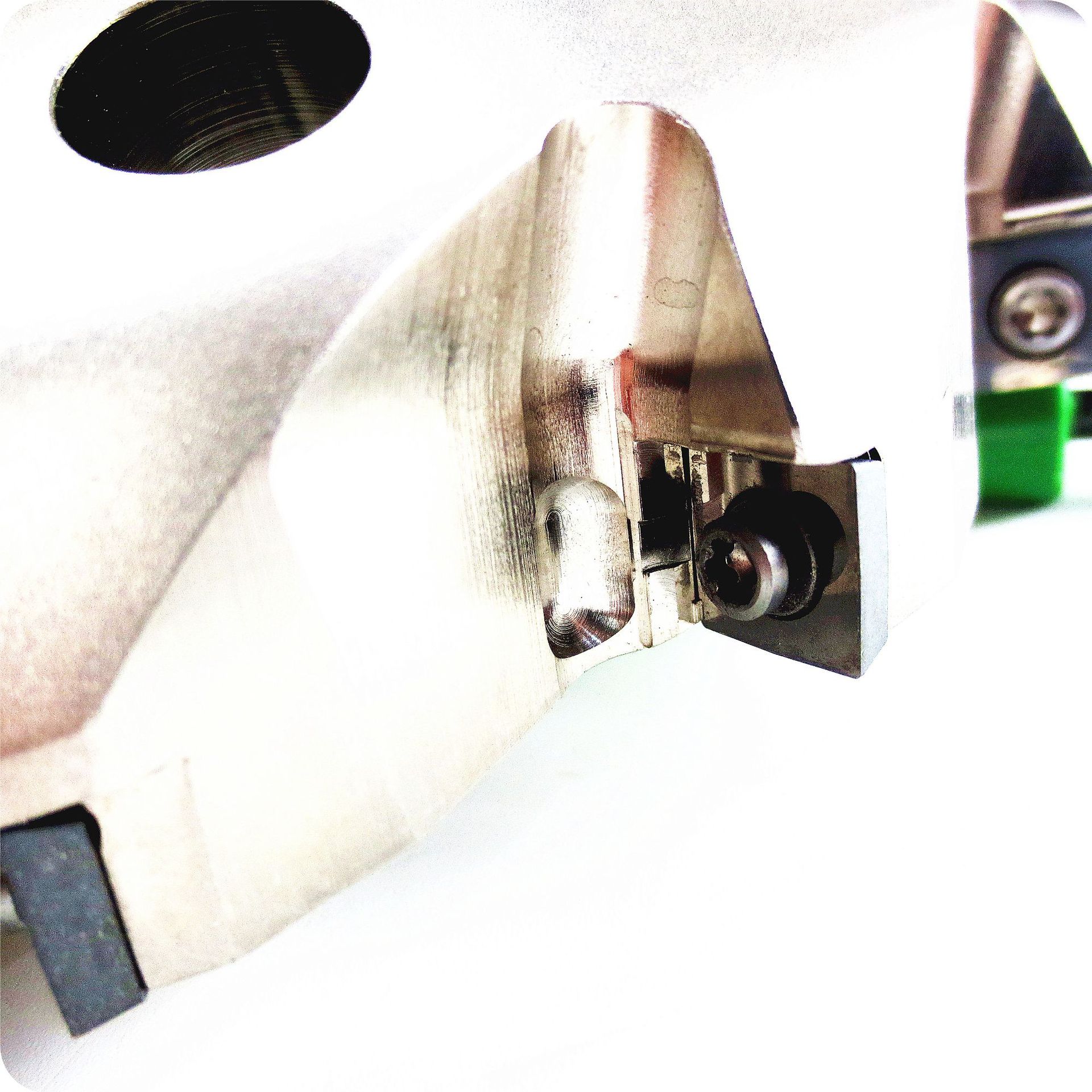 Japanese MITSUBISHI cutter head /MITSUBISHI right-angle face milling cutter: ASX400-160C12R Application Scenario